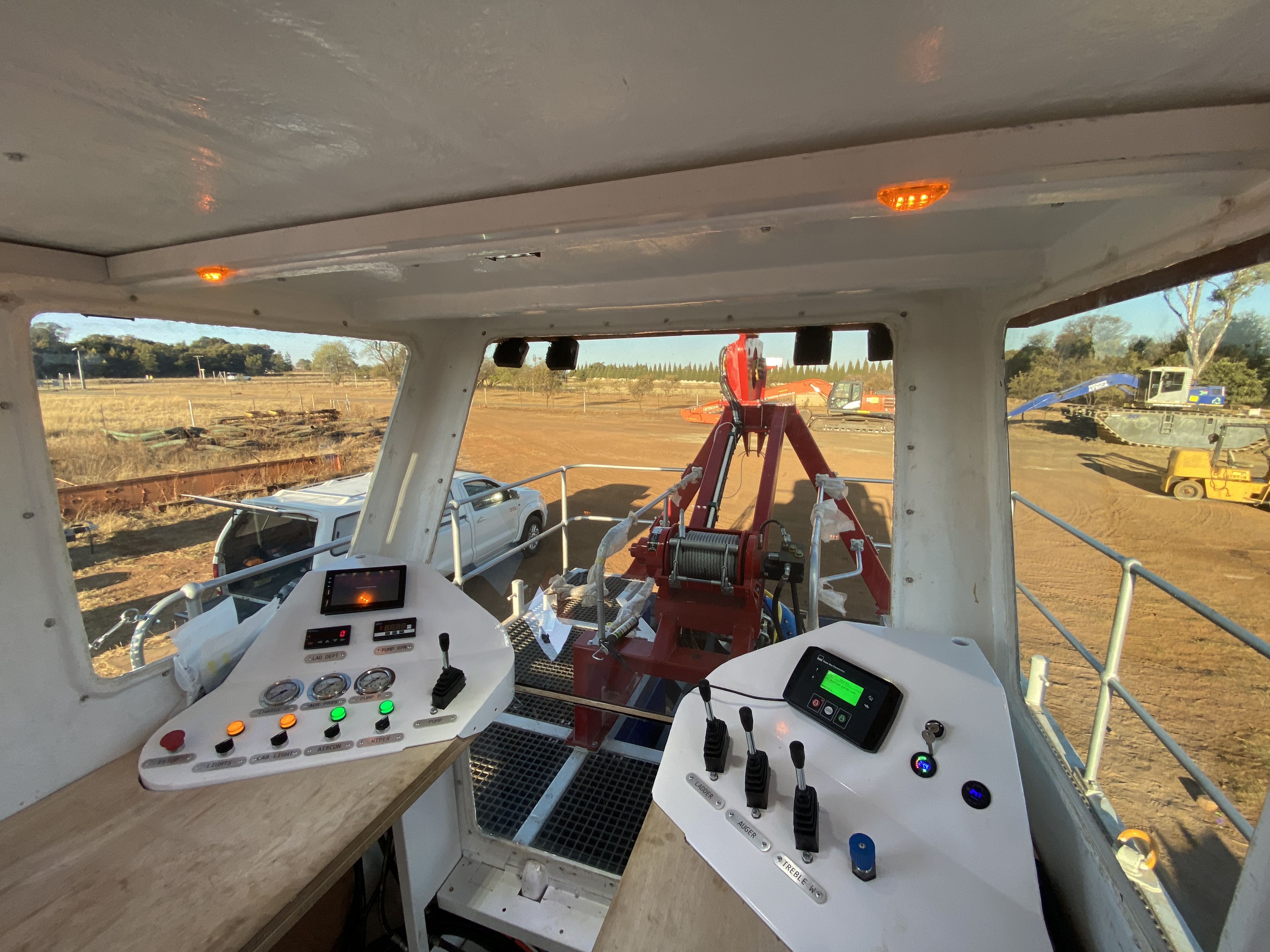 Machine electrical service